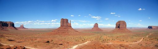Monument Valley in Arizona and Utah. Photo by Moritz Zimmermann. Wikimedia